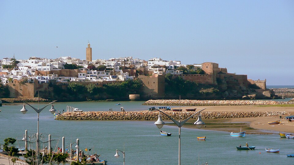 La mayoría de los españoles ahora ven a Marruecos como una amenaza externa, según una encuesta